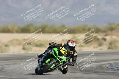 media/Oct-04-2025-CVMA (Sat) [[408bcdd6e4]]/Race 13-Amateur Supersport Open/